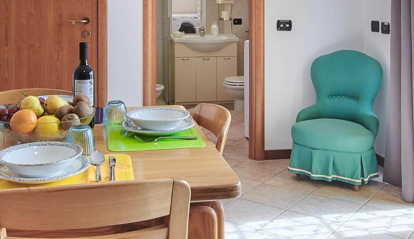 B&B-Foresteria Casa Della Musica Lake Como マンデッロ・デル・ラーリオ 部屋 写真