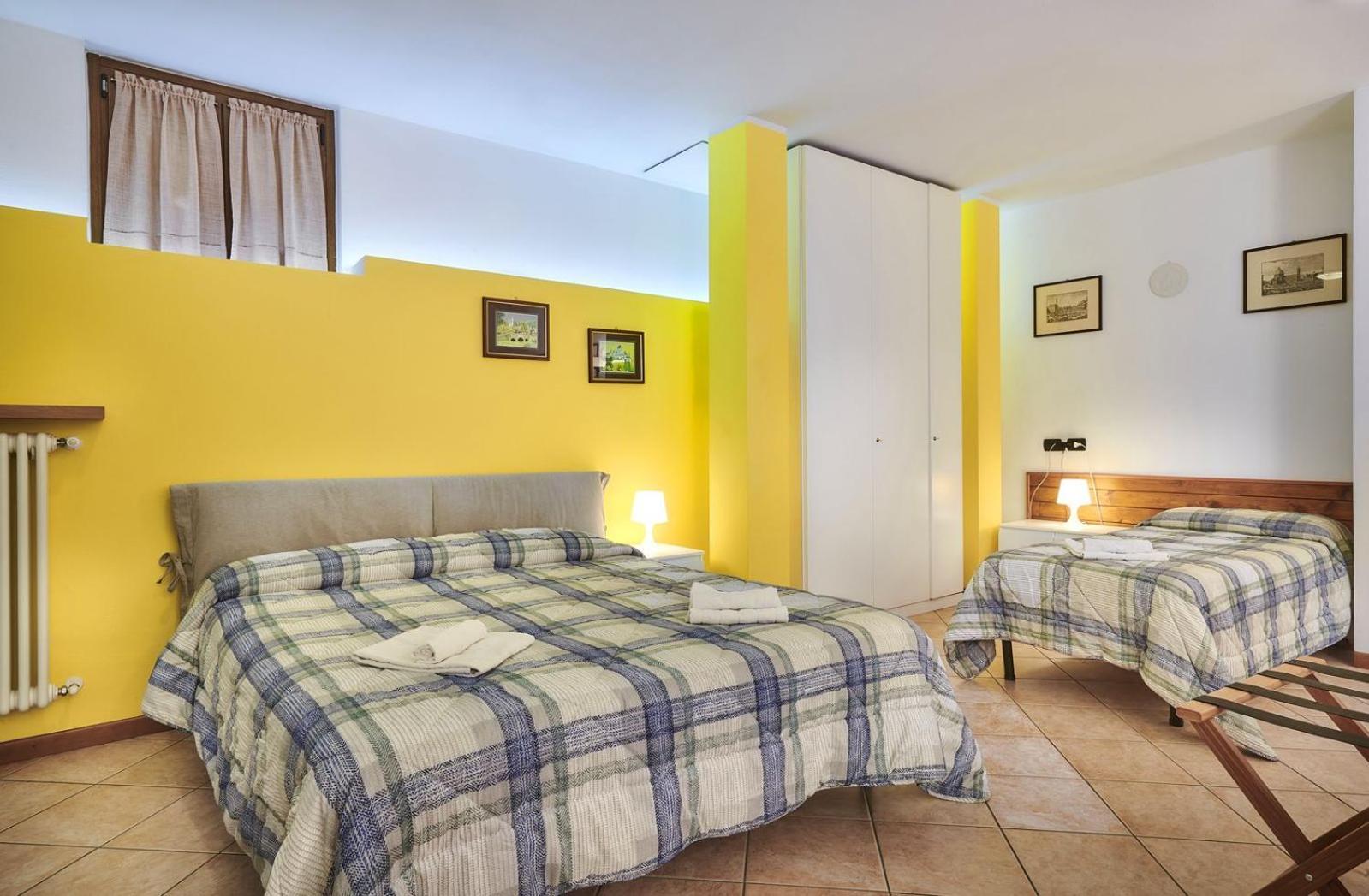 B&B-Foresteria Casa Della Musica Lake Como マンデッロ・デル・ラーリオ 部屋 写真